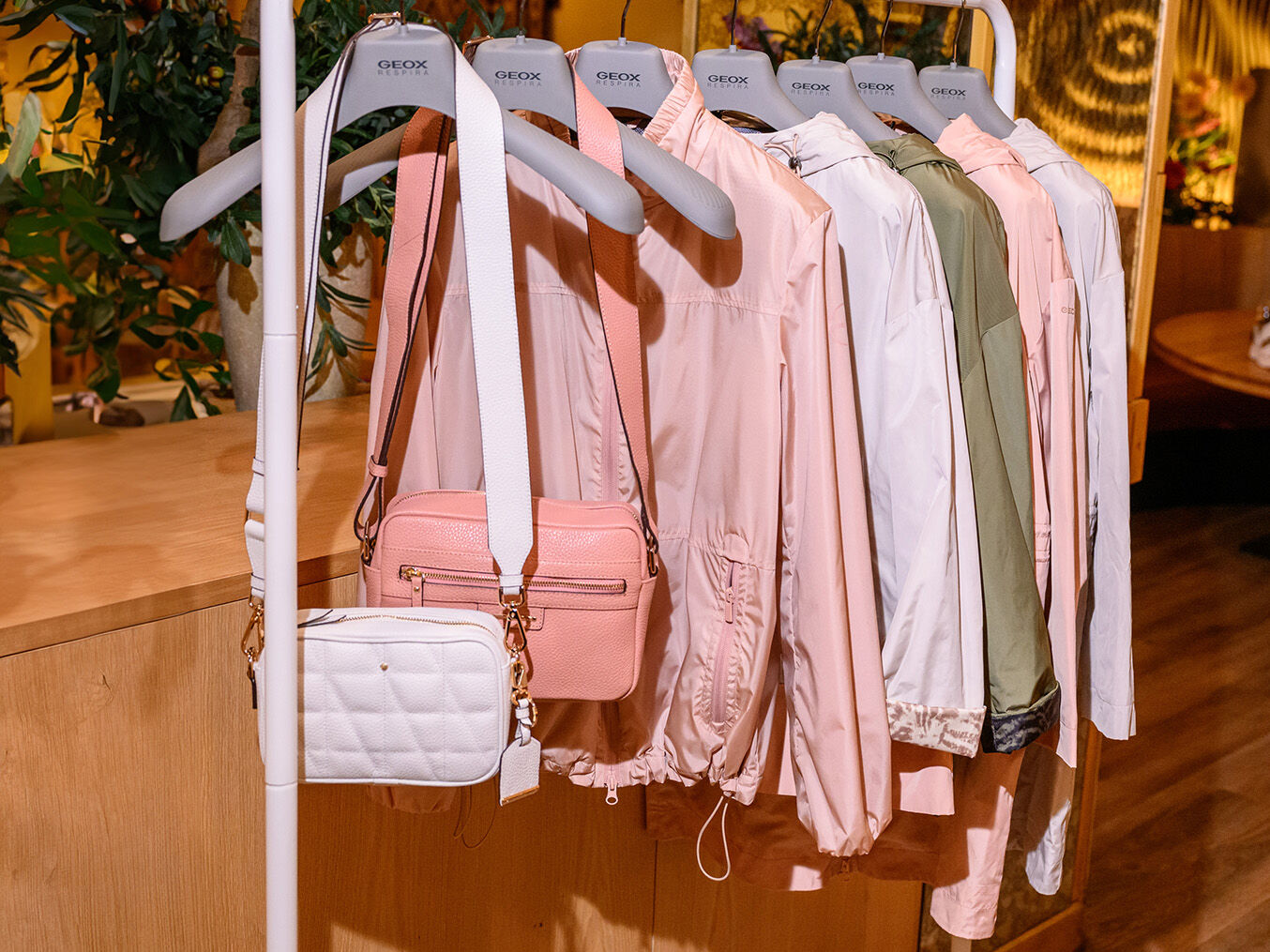 exclusive_event | GEOX