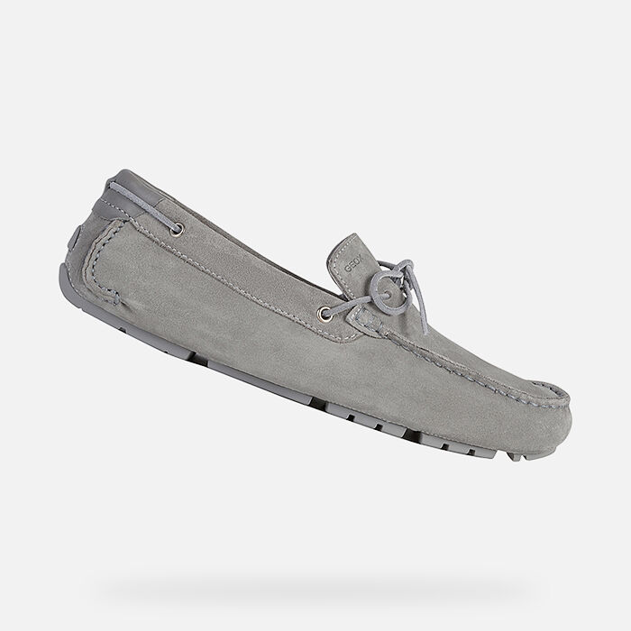 Geox U Kosmopolis Mocassini Uomo con Grip - Comfort e Stile senza Tempo