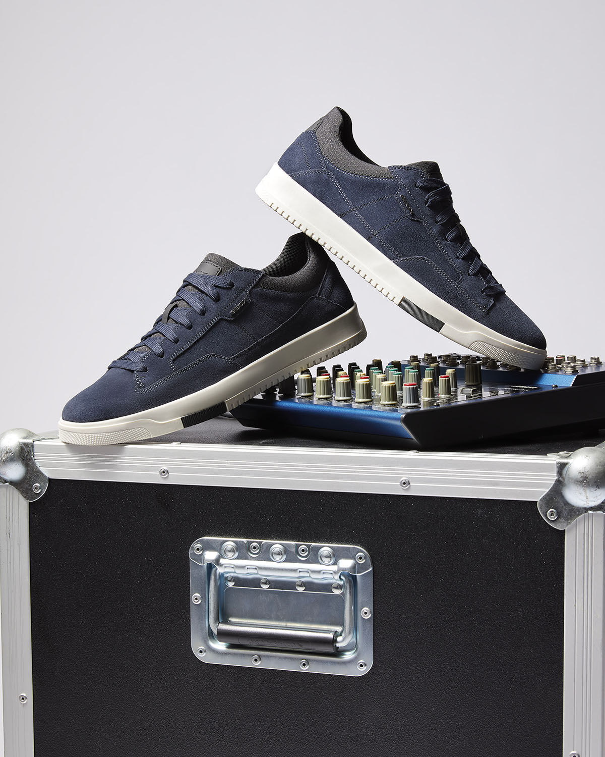 geox box sneakers