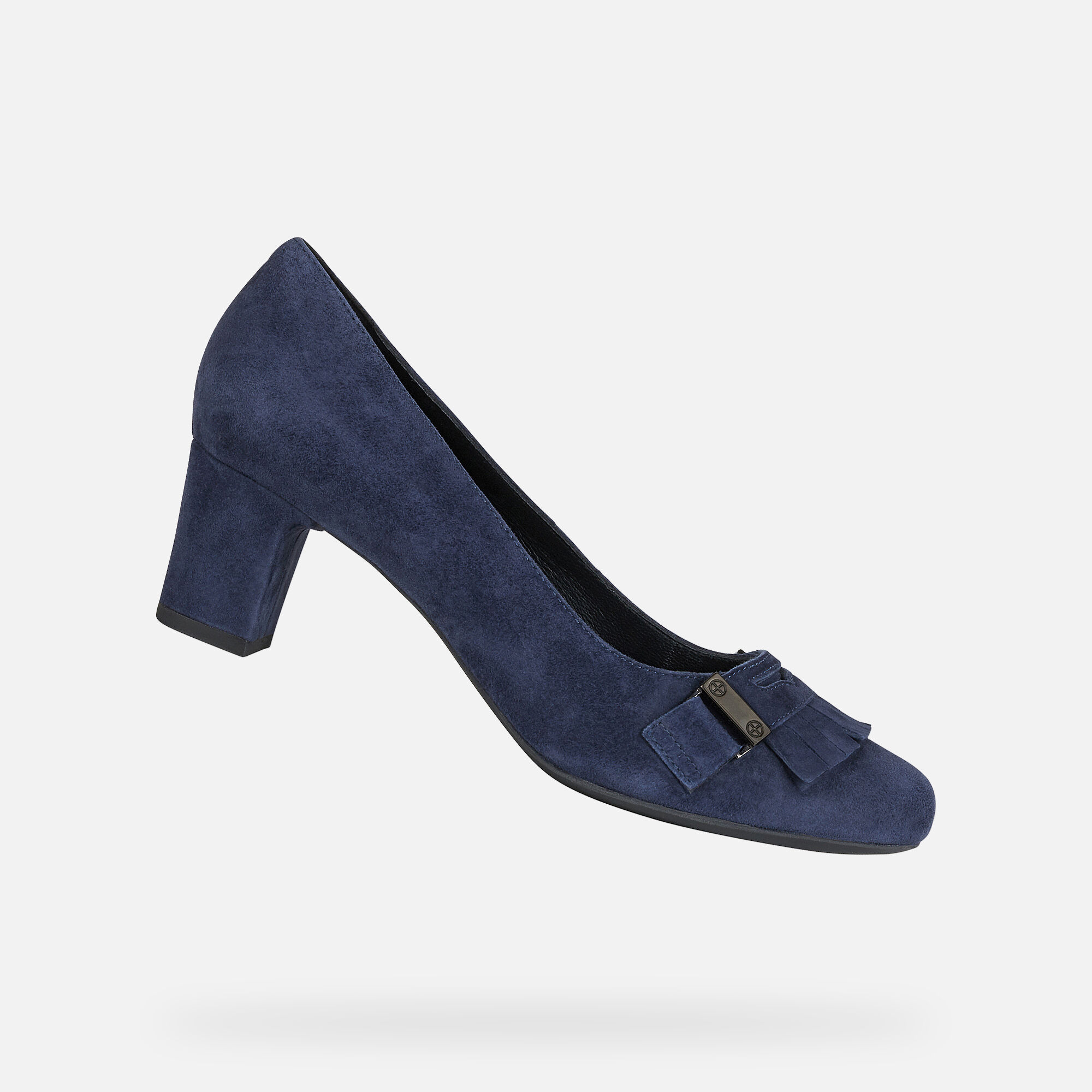 comfortable navy pumps